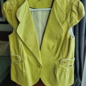 Versatile, pistachio green jacket